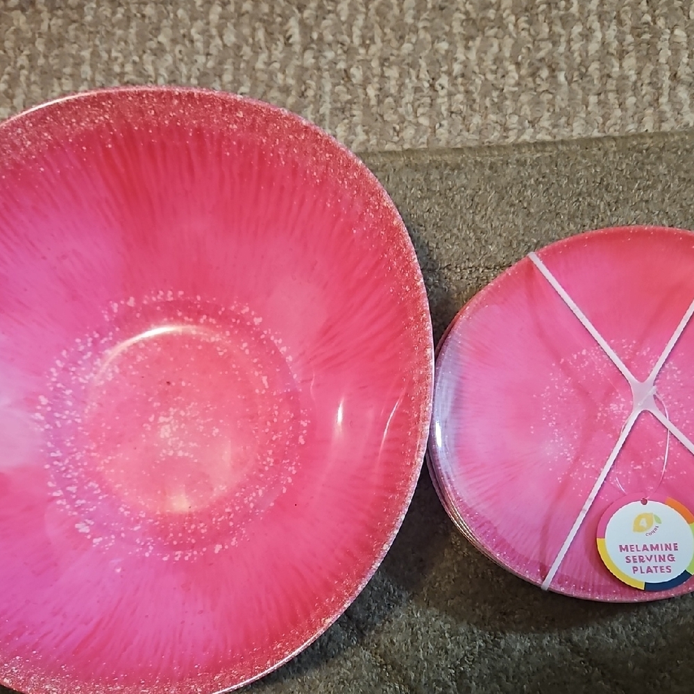 Vibrant Pink Melamine Serving Bowl and 4 Plates